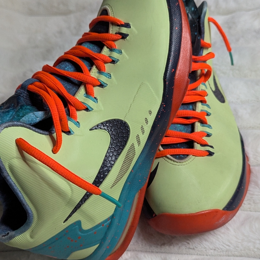 Nike Green and Orange Sneakers Lightweight Mesh Design - Picture 4 of 4